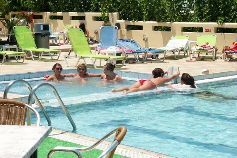 Kréta Malia utazás Nikos Hotel