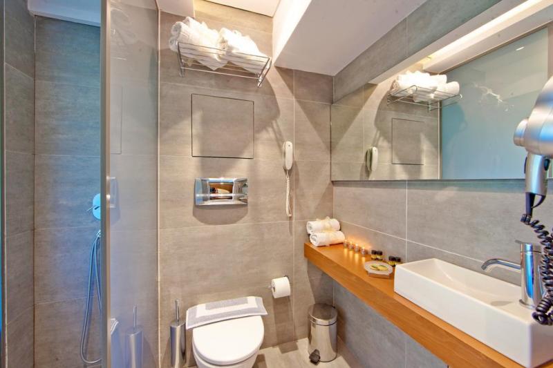 Rodosz Rhodes utazás Oktober Downtown Rooms