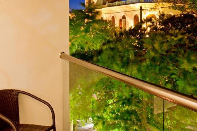 Rodosz Rhodes utazás Oktober Downtown Rooms