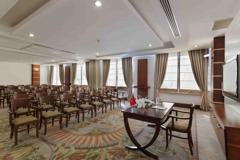 Alanya utazás Saphir Resort & Spa Hotel