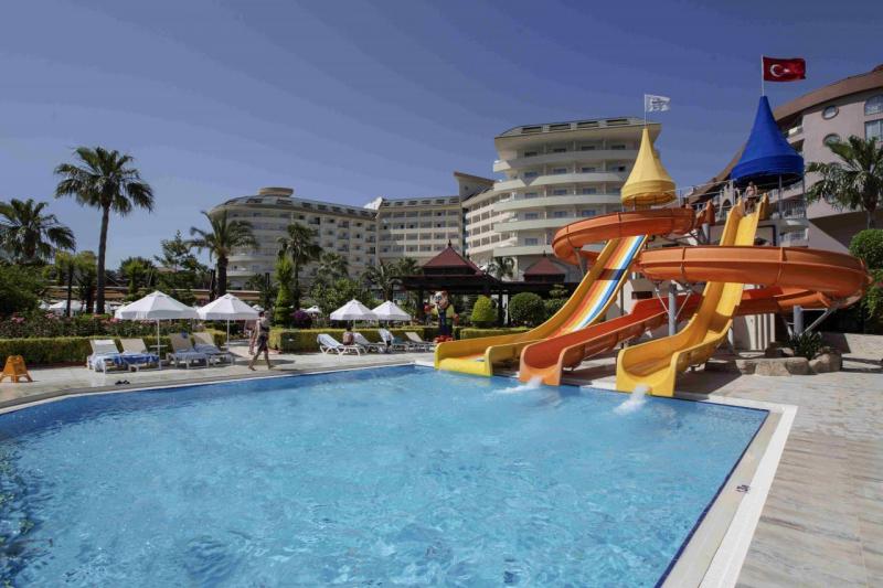 Alanya utazás Saphir Resort & Spa Hotel