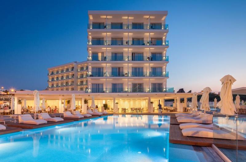 Dél-Ciprus Protaras utazás The Blue Ivy Hotel & Suites
