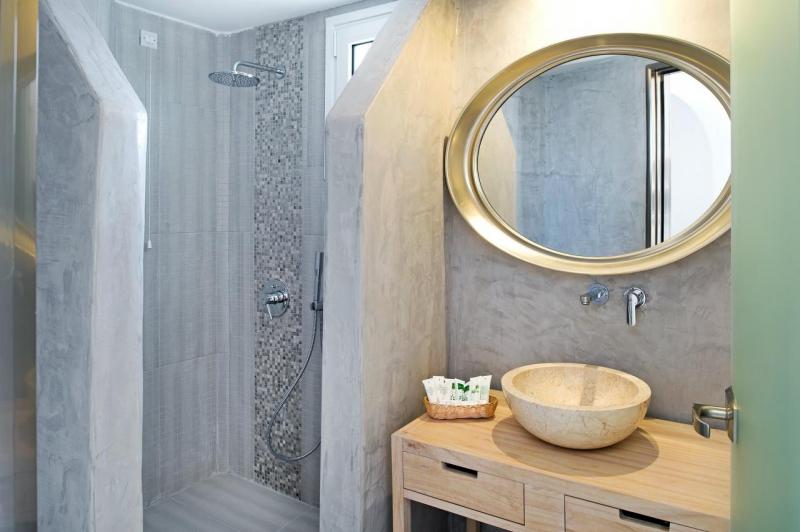 Szantorini Kamari utazás Aegean Plaza