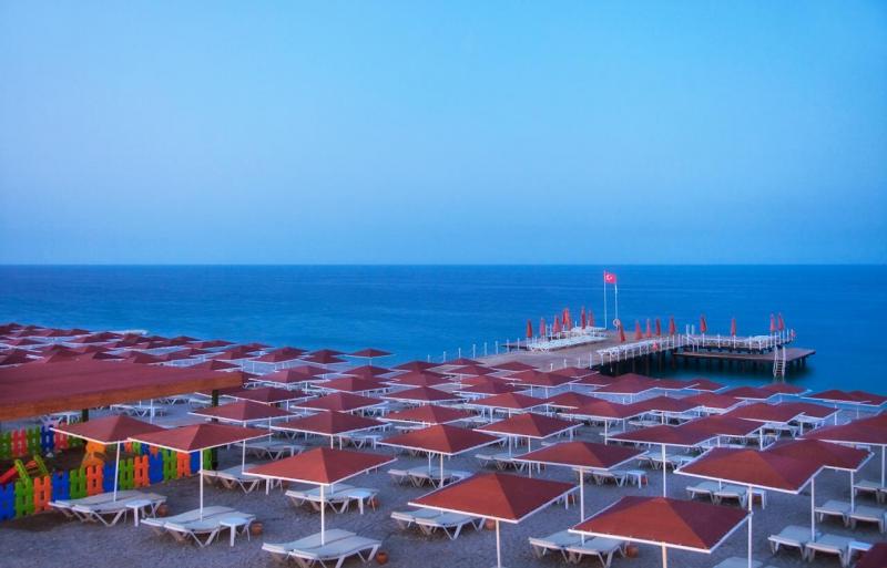 Kemer utazás Akka Alinda