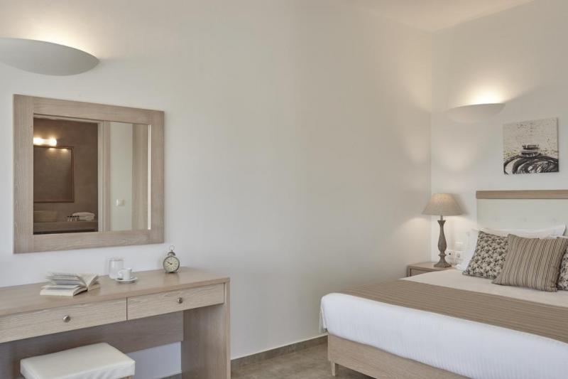 Szantorini Fira utazás Aliter Suites