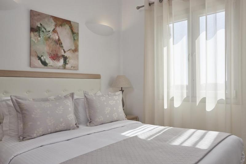 Szantorini Fira utazás Aliter Suites