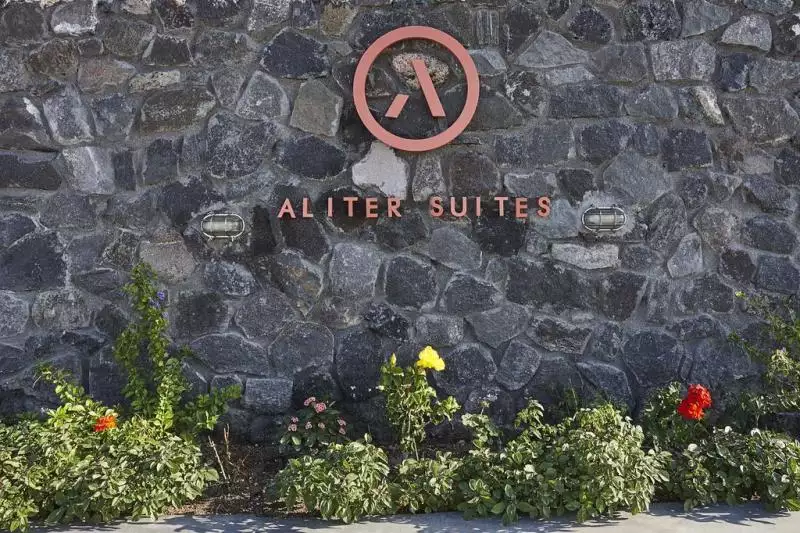 Aliter Suites Szantorini Fira
