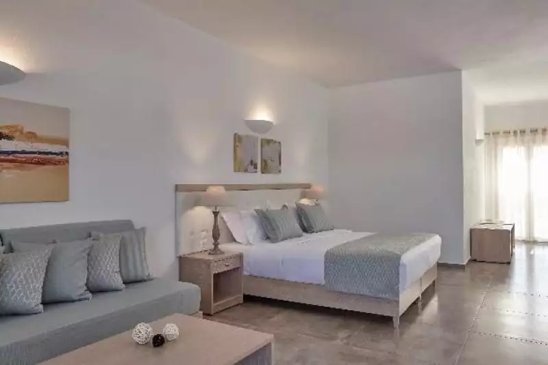 Aliter Suites Szantorini Fira