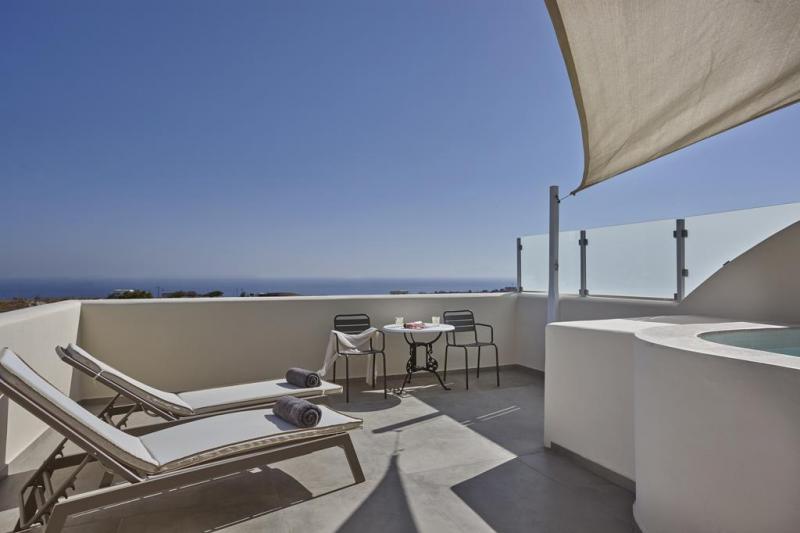 Szantorini Fira utazás Aliter Suites