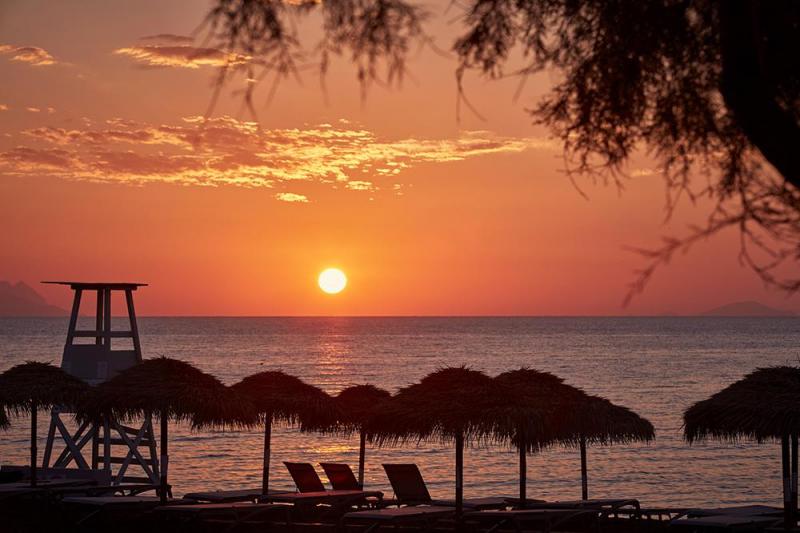 Szantorini Perissa utazás Aqua Blue Hotel