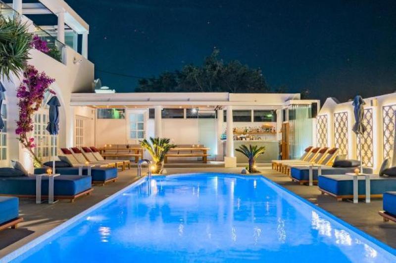Szantorini Fira utazás Aressana Spa Hotel & Suites
