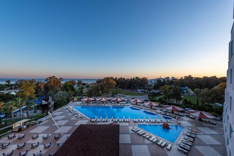 Side utazás Aska Grand Prestige