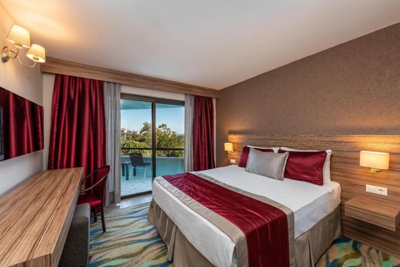 Side utazás Aska Grand Prestige