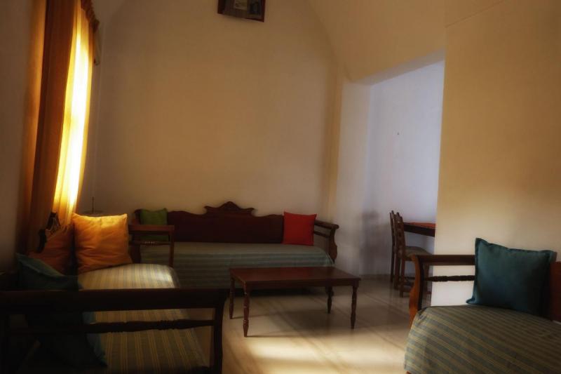 Szantorini Kamari utazás Black Sand Hotel