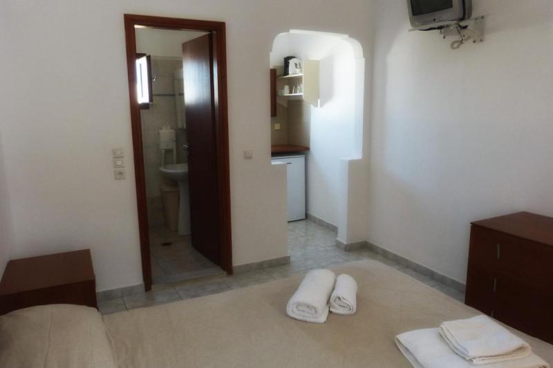 Szantorini Kamari utazás Black Sand Hotel