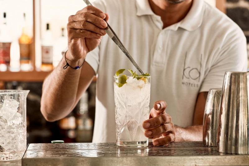 Szantorini Kamari utazás Costa Grand Resort & Spa