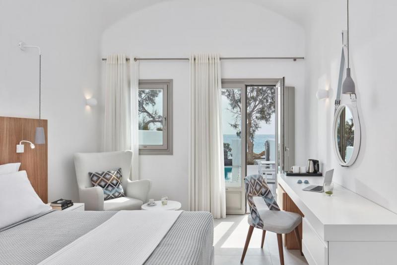 Szantorini Kamari utazás Costa Grand Resort & Spa