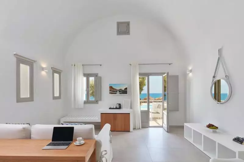 Costa Grand Resort & Spa Szantorini Kamari