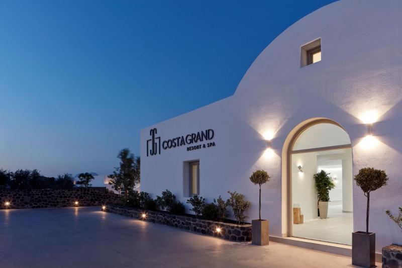 Szantorini Kamari utazás Costa Grand Resort & Spa