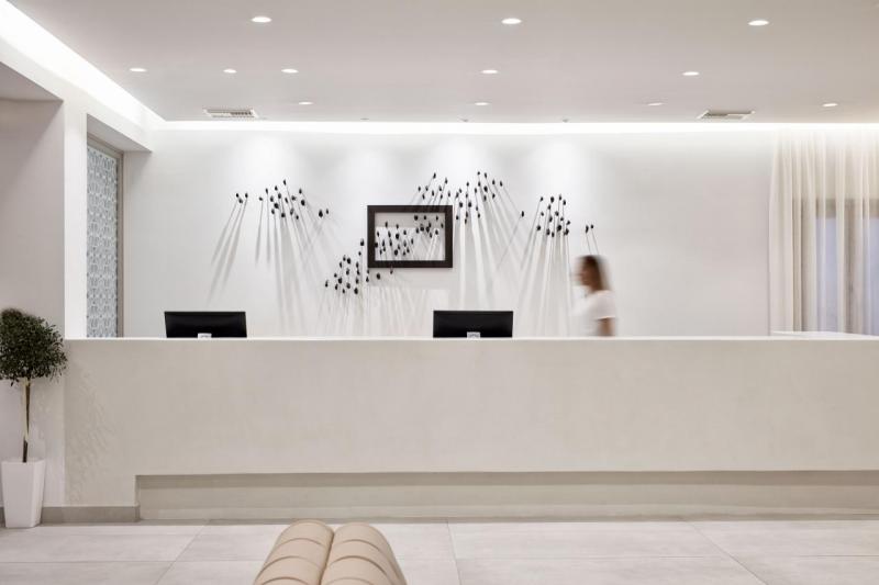 Szantorini Kamari utazás Costa Grand Resort & Spa