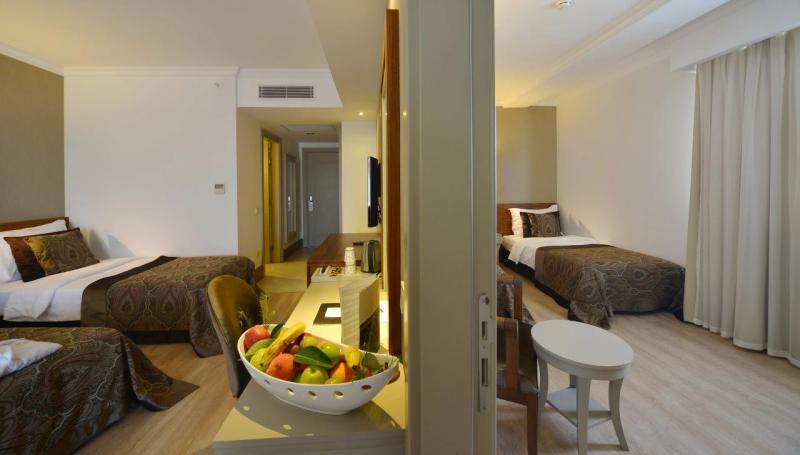 Side utazás Side Crown Charm