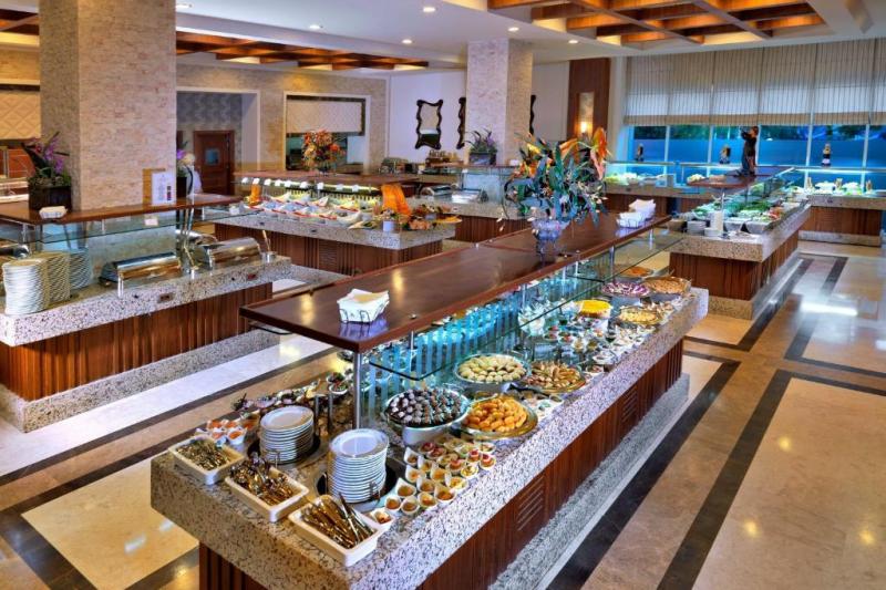 Kemer utazás Crystal De Luxe Resort