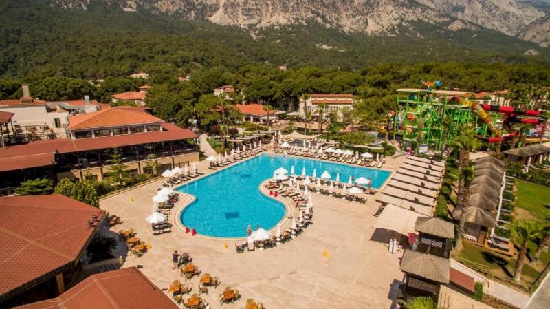 Kemer utazás Crystal Flora Beach Resort