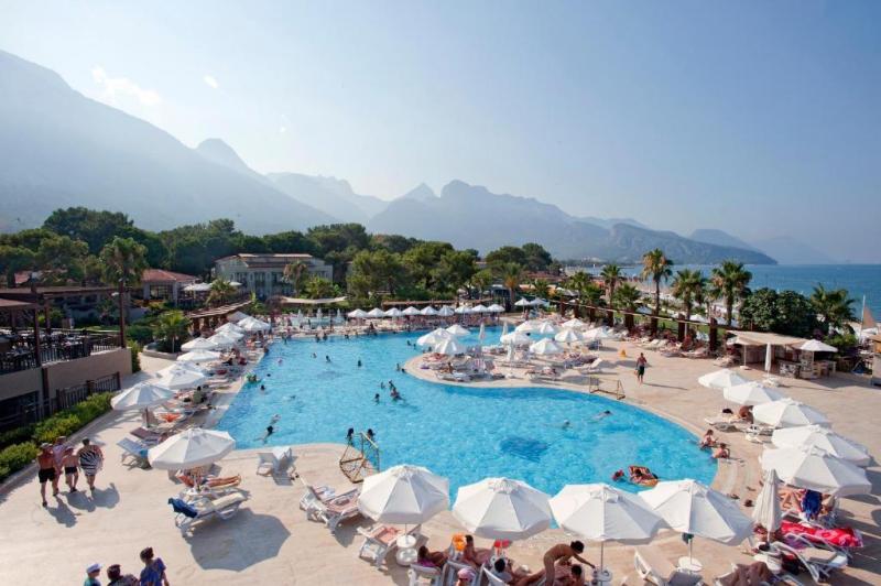 Kemer utazás Crystal Flora Beach Resort