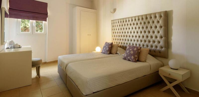 Szantorini Fira utazás Deadalus Hotel