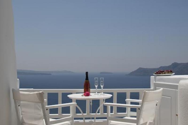 Szantorini Oia utazás Delfini Villas