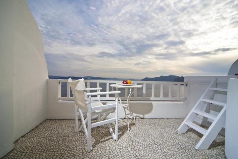 Szantorini Oia utazás Delfini Villas