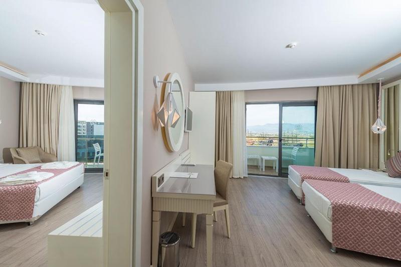 Side utazás Diamond Premium Hotel & Spa