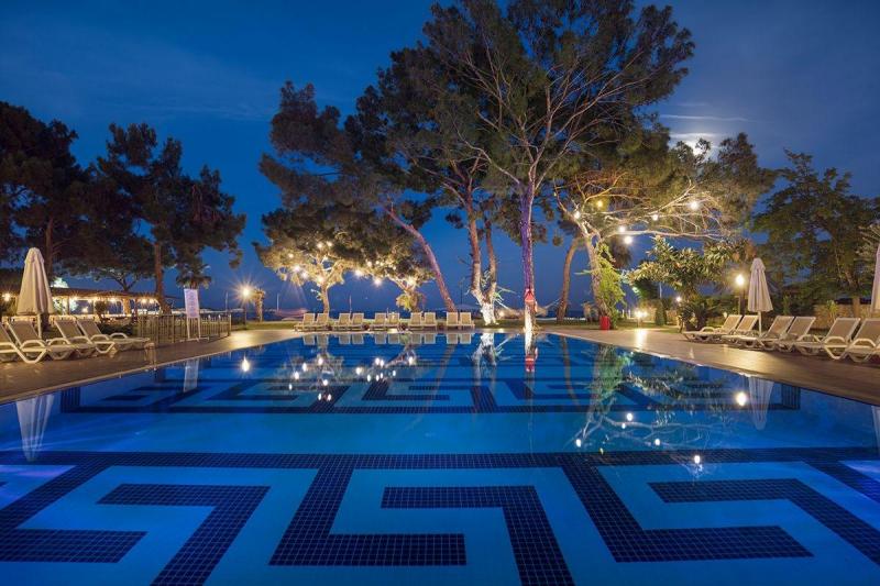 Kemer utazás Dosinia Luxury Resort