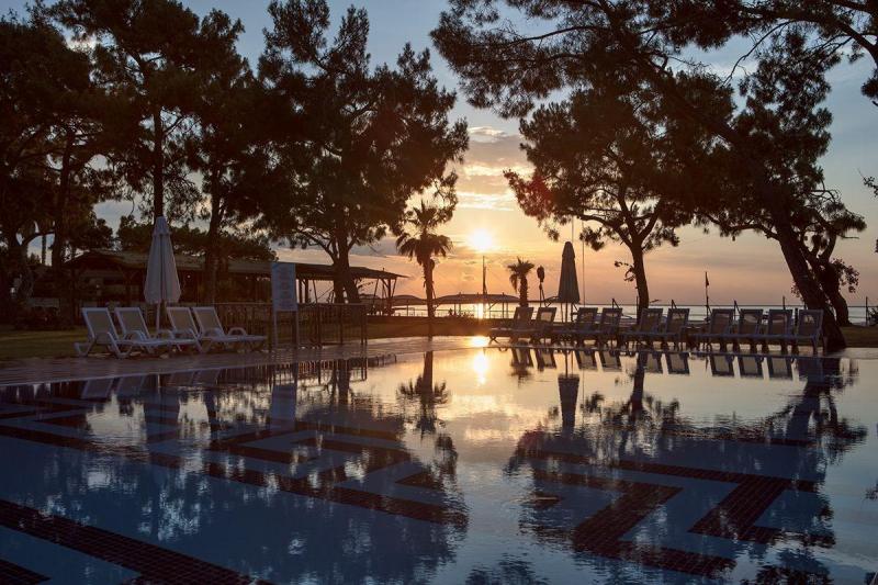 Kemer utazás Dosinia Luxury Resort