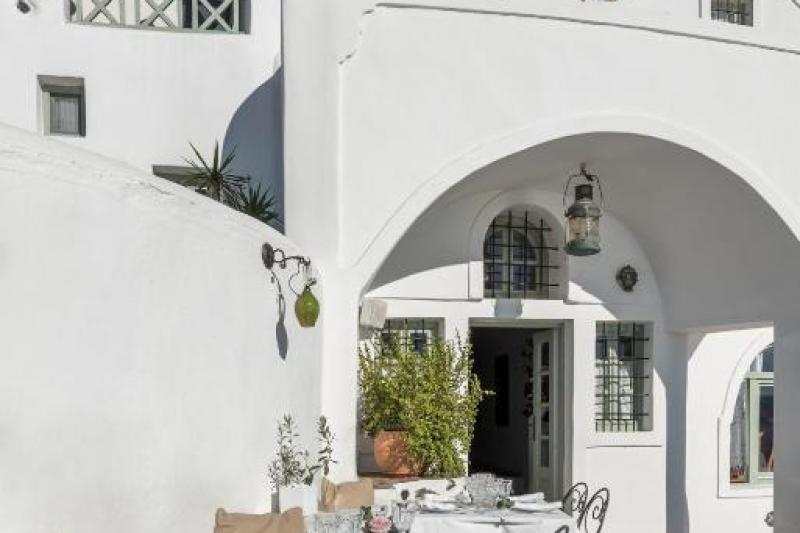 Szantorini Oia utazás Fanari Villas