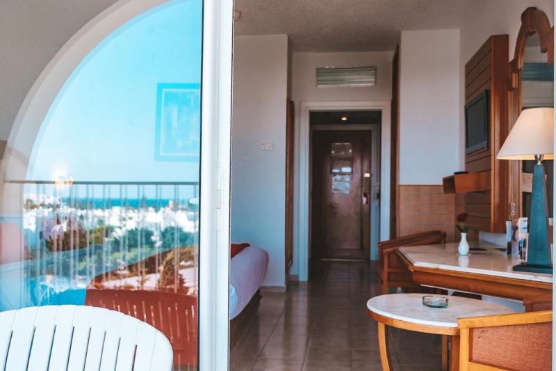 Sousse utazás Hotel Kanta