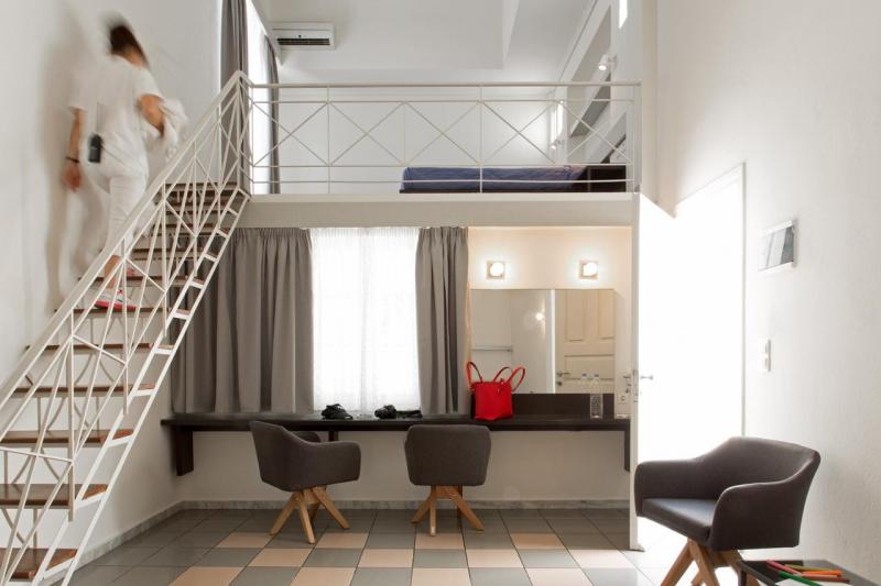 Szantorini Kamari utazás Kamari Beach