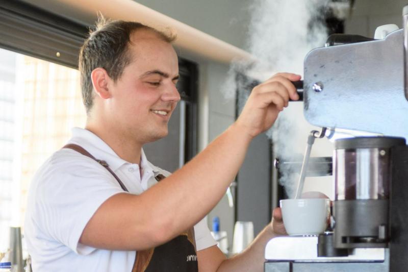 Szantorini Kamari utazás Kamari Beach