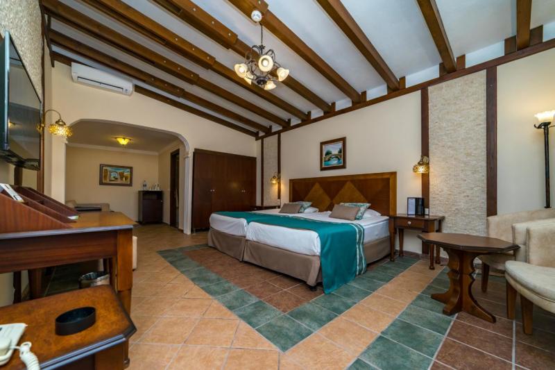 Side utazás Kamelya Collection Selin