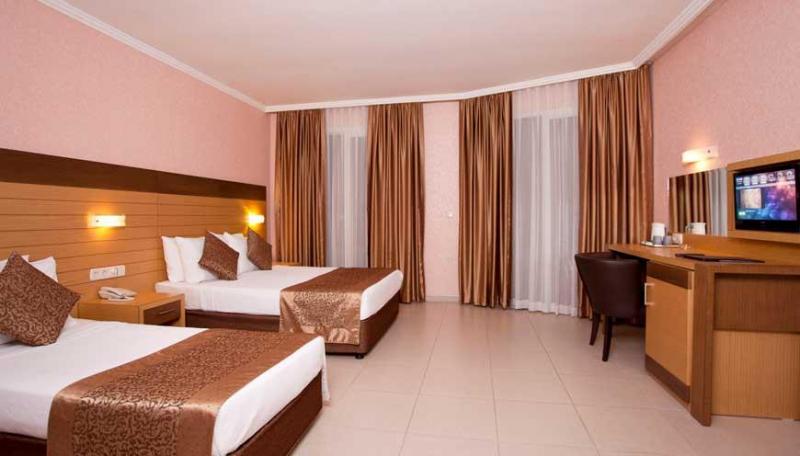 Alanya utazás Kleopatra Remi Hotel