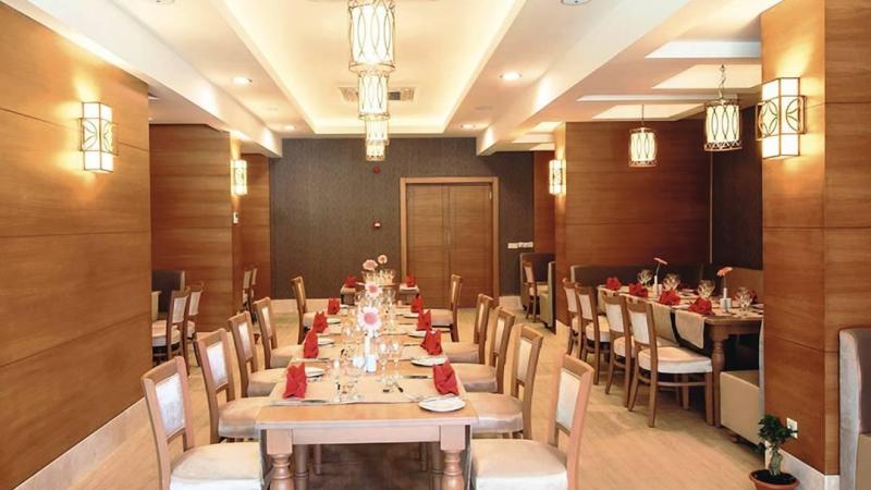 Antalya utazás Lara Family Club