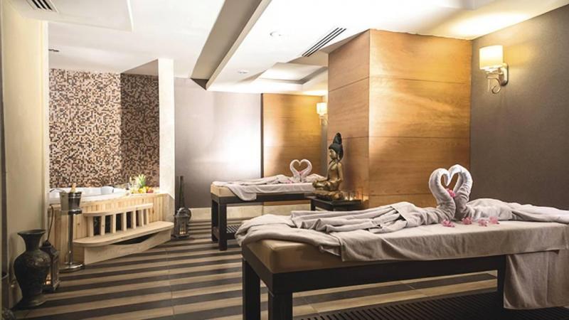 Antalya utazás Lara Family Club