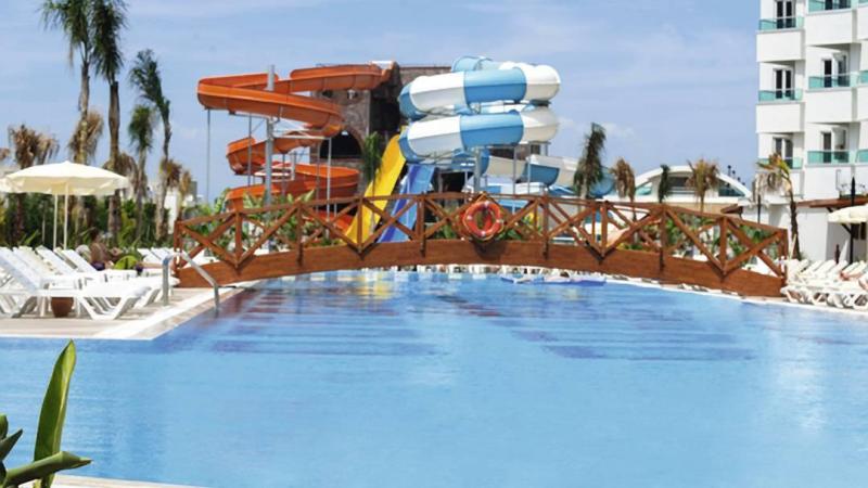 Antalya utazás Lara Family Club