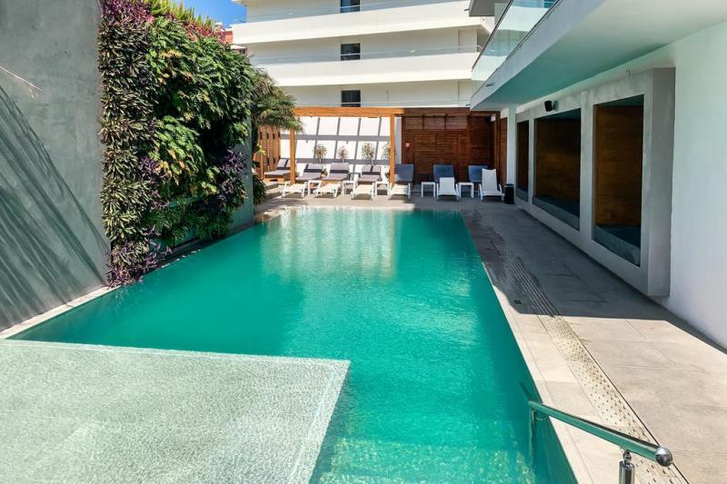 Rodosz Rhodes utazás Manousos City Hotel