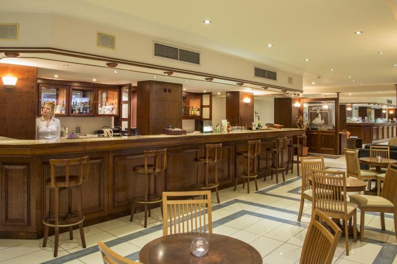 Rodosz Rhodes utazás Manousos City Hotel