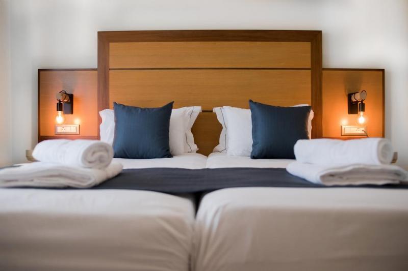 Rodosz Rhodes utazás Manousos City Hotel