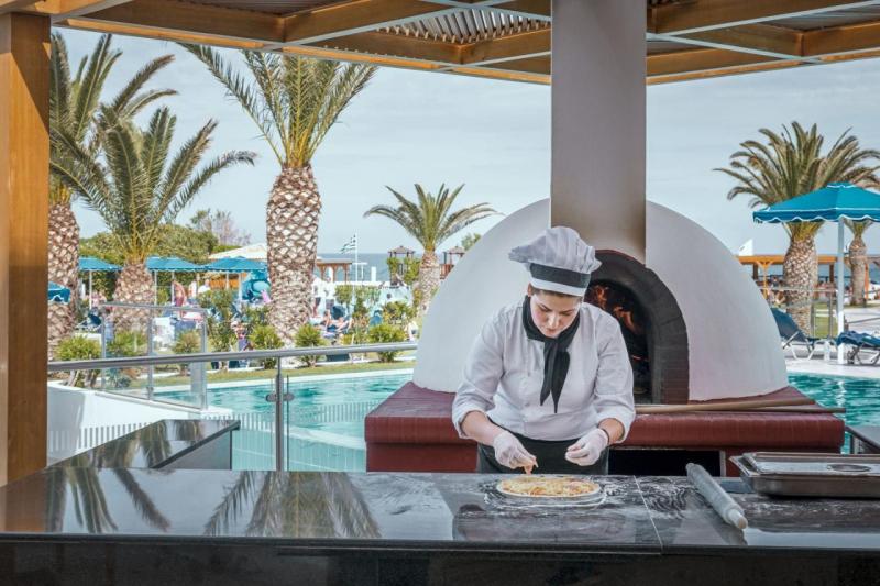 Rodosz Faliraki utazás Mitsis Faliraki Beach