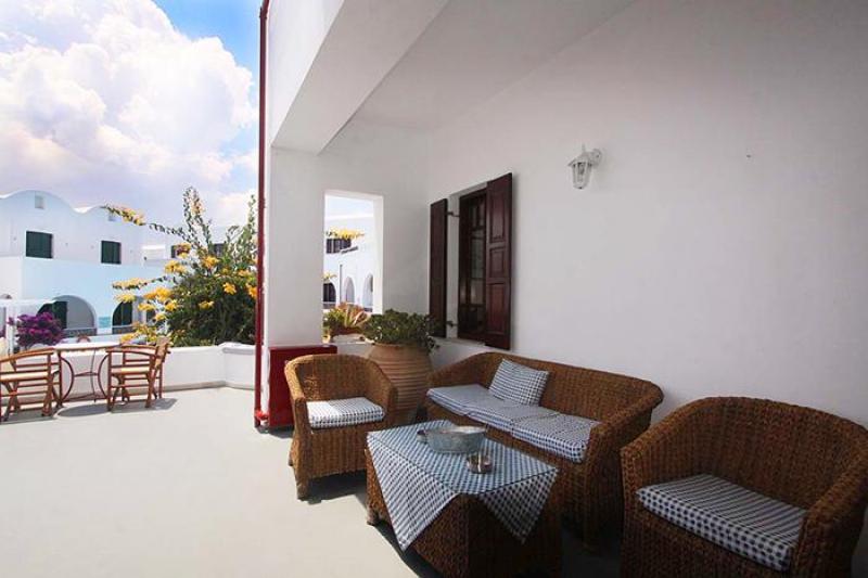 Szantorini Fira utazás New Haroula