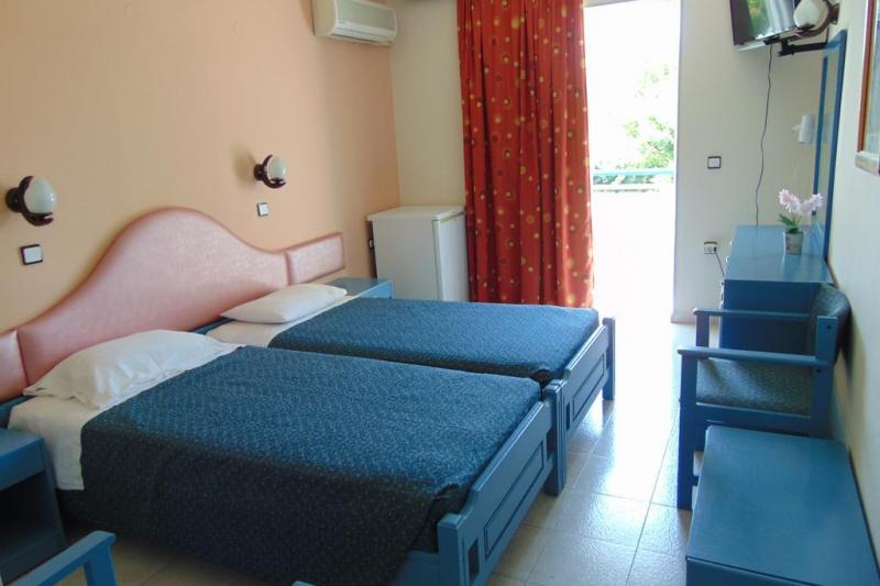 Rodosz Tholos utazás Nirvana Beach