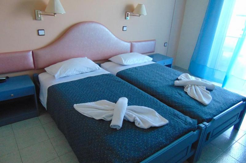 Rodosz Tholos utazás Nirvana Beach